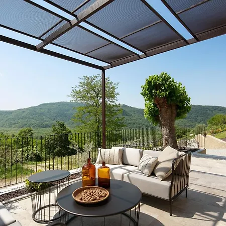 Panorama Del Tartufo Livade